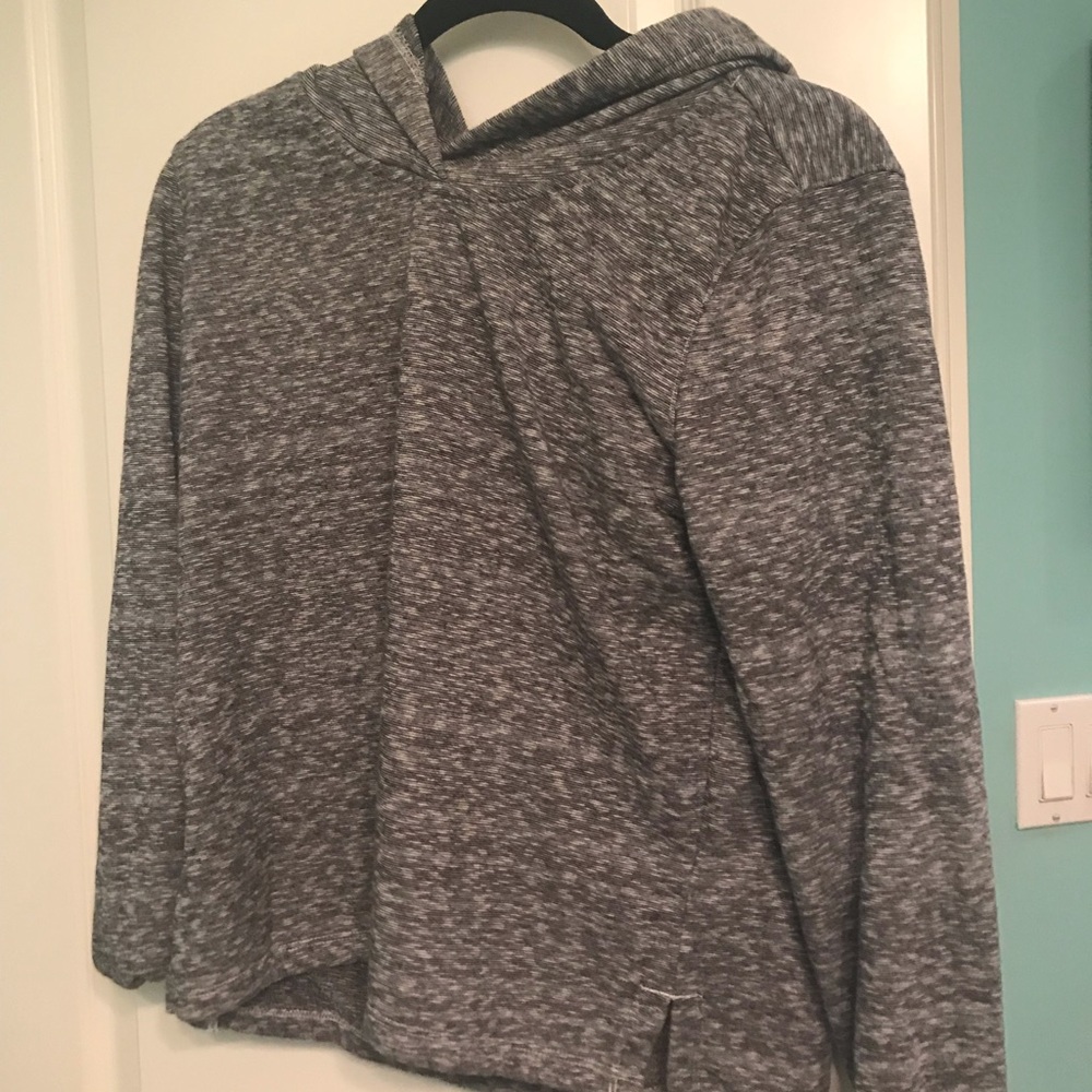 Gap athleisure sweatshirt
